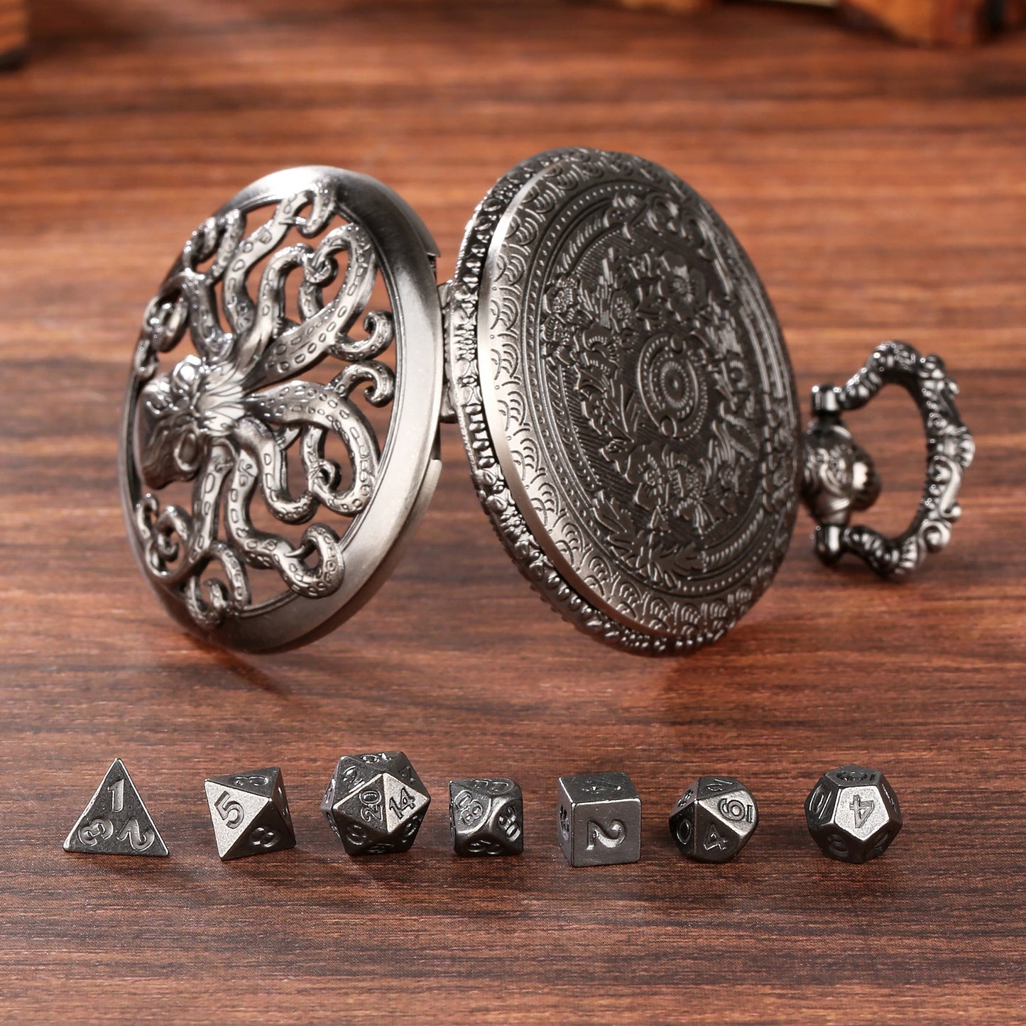 Thick Chain Octopus Symmetrical Pocket Watch Dice Set